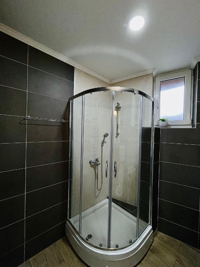 Yellow Ns Daire Novi Sad Dış mekan fotoğraf